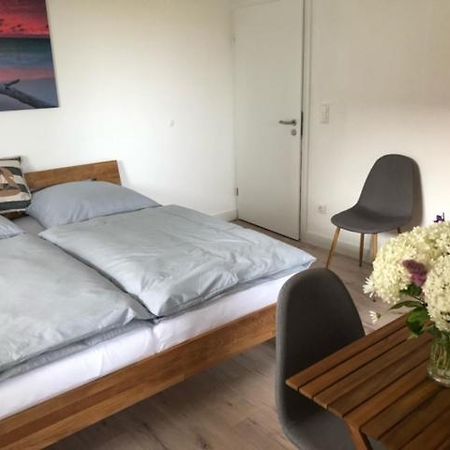 Die Graefin Auf Ruegen - Ferienappartements Parchtitz Экстерьер фото