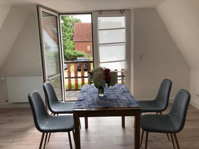 Die Graefin Auf Ruegen - Ferienappartements Parchtitz Экстерьер фото